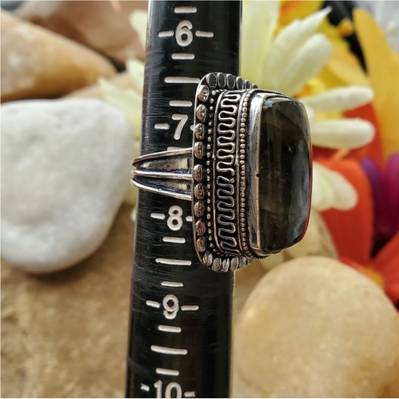 FIERY LABRADORITE RING - Picture 6 of 6
